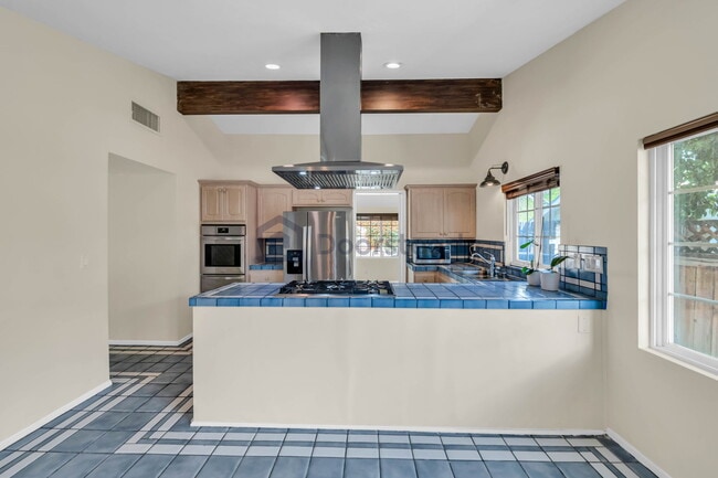 Building Photo - 5714 Comanche Ave