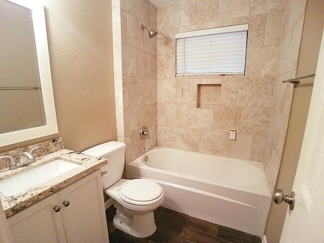 Building Photo - 5707 Southminster Dr