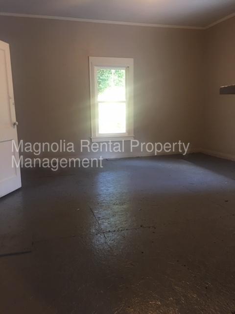 Building Photo - West Greenville Home for Rent