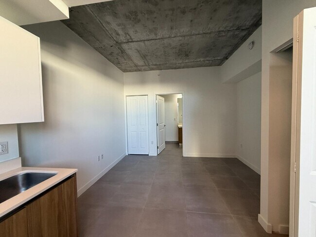 Foto del edificio - 1159 NW 8th Ave