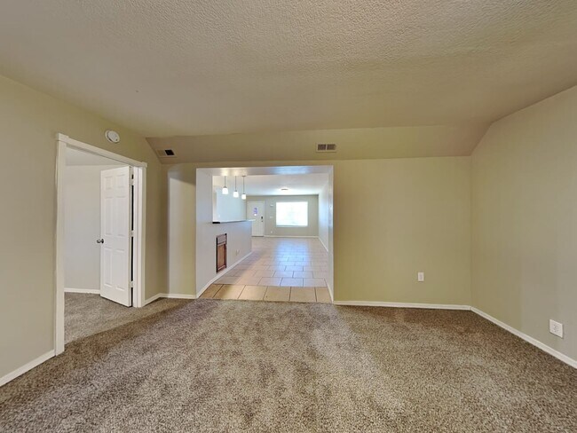 Foto del edificio - 7431 W Mescal St