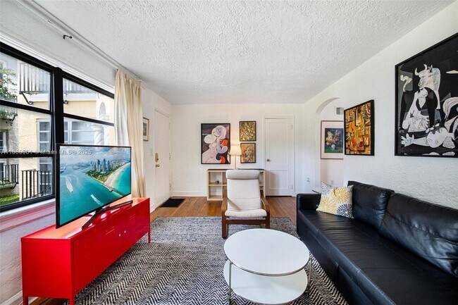 Building Photo - 39 Sidonia Ave