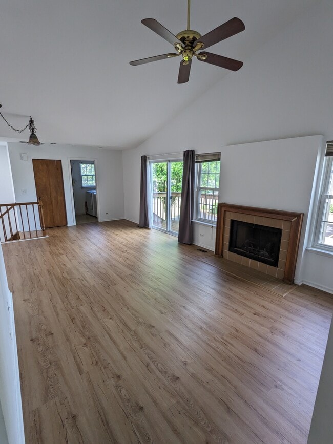 Main living area (opposite view) - 160 W Hamilton Dr