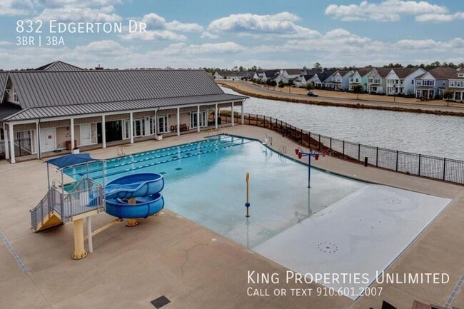 Building Photo - 832 Edgerton Dr