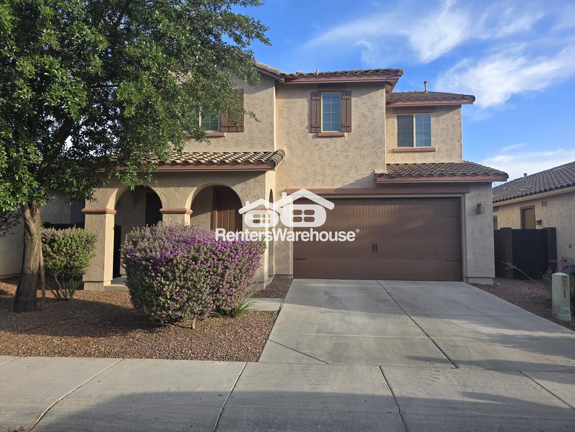 Primary Photo - 5545 W Buckskin Trail