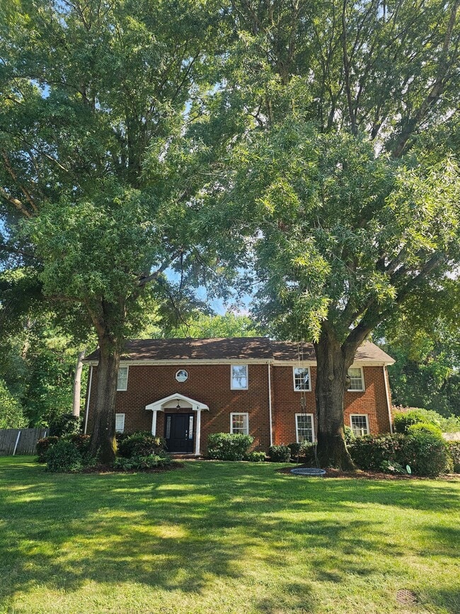 Building Photo - 857 Old Cutler Rd