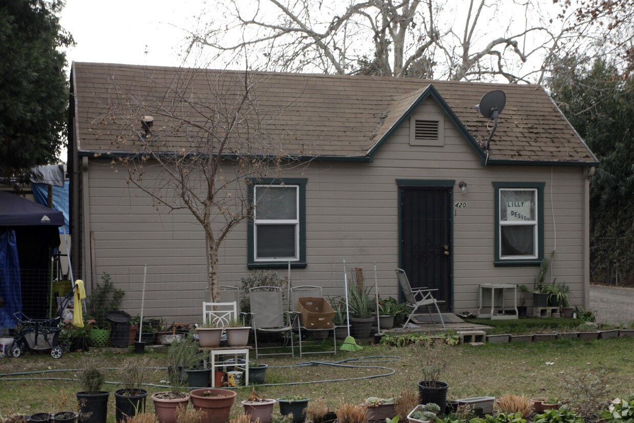 Primary Photo - 420 Cleveland Ave
