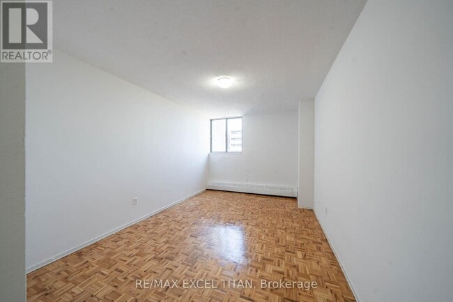 Building Photo - 5 Glamorgan Ave