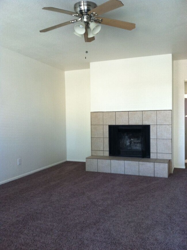 Building Photo - 1050 S Stapley Dr