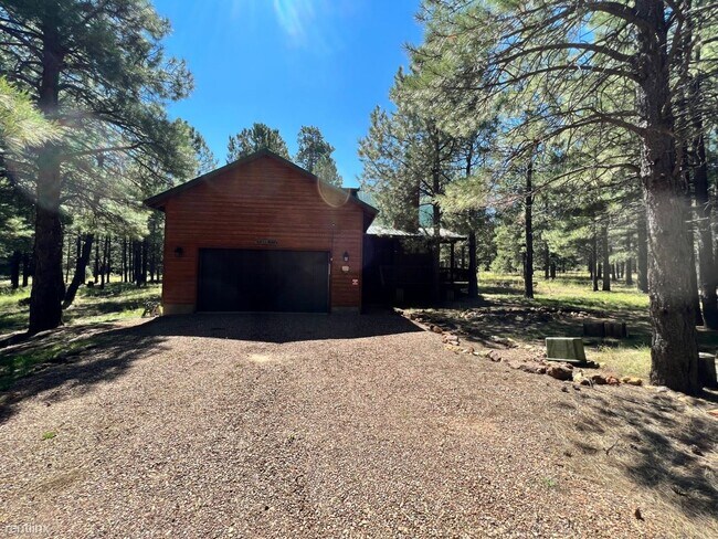 Building Photo - 3 br, 2 bath House - 930 Rainbow Mine Road