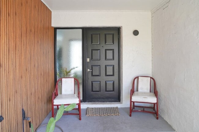 Building Photo - 760 Windtree Way