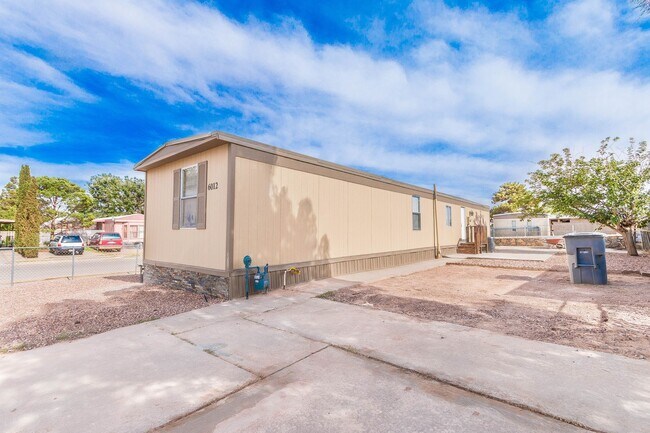 Building Photo - Incredible 3 bedroom, 1 1/2 bath mobile ho...