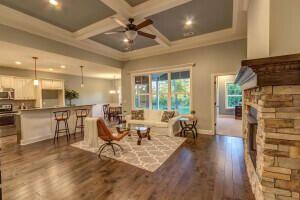Foto principal - 102 Hickory Grv Ct