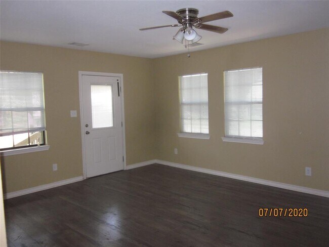 Building Photo - 10310 FM 361 Rd