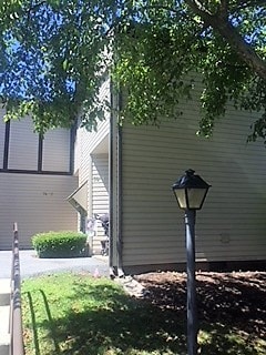 Building Photo - 70-4 Holly Dr