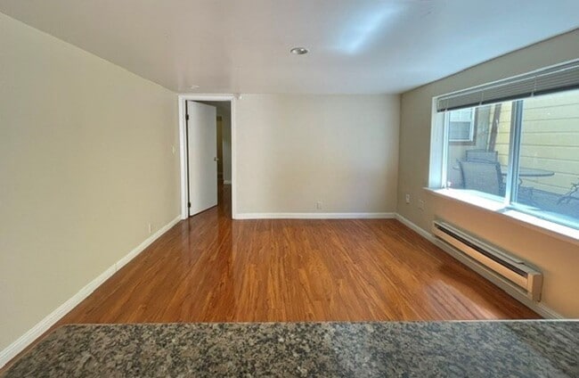 Photo - 1204 CERES ST #B House