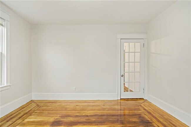 Foto del edificio - 1018 S Broadway