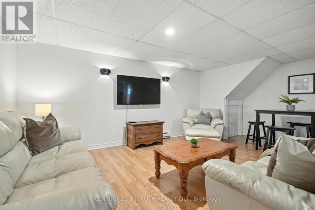 Building Photo - 41 Market St