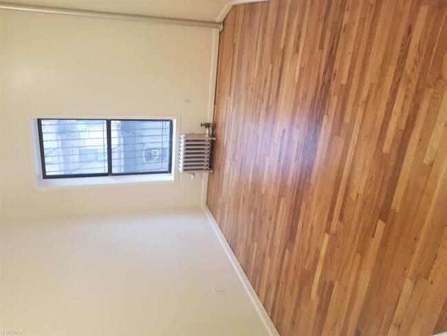 Building Photo - 1 br, 1 bath Apartment - 854 Driggs Ave