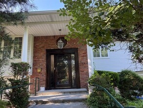 Building Photo - 30 Dogwood Rd