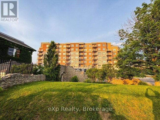 Building Photo - 155 Water St S