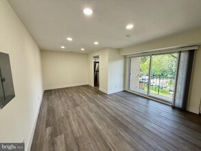 Building Photo - 8030 Ditman St