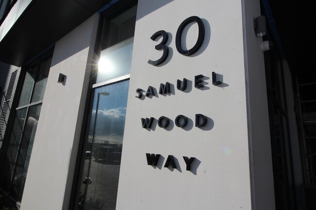 Building Photo - 30-2430 Samuel Wood Wy