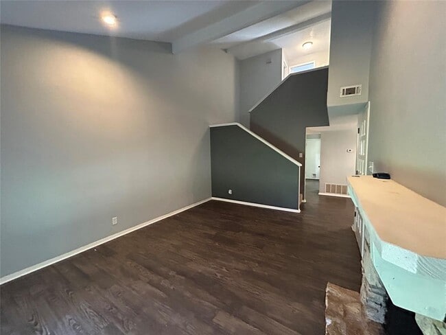Building Photo - 1703 Timberwood Dr