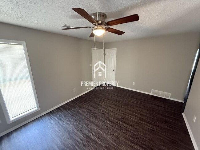 Foto del edificio - 3875 Brandy Ave
