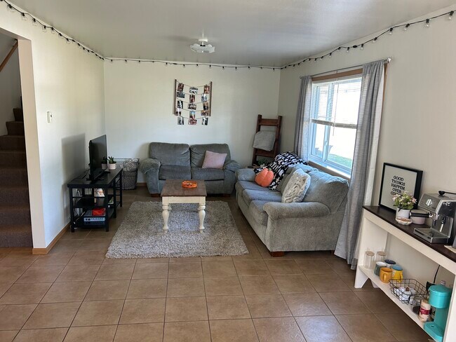 Foto del edificio - 1505 Springbrook Dr