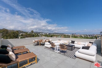 Building Photo - 7428 Santa Monica Blvd