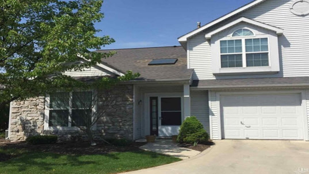 Front - 5622 Thornbriar Ln