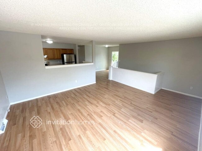 Foto del edificio - 10240 Benton St