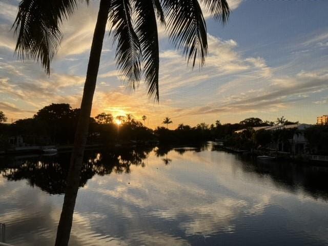 Building Photo - 801 NE 18th Ct