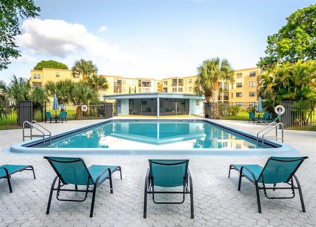 Foto del edificio - 9440 SW 8th St