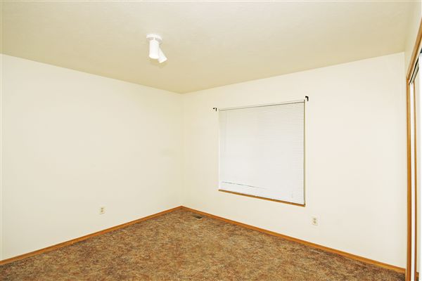 Building Photo - 1225 Redpine Way