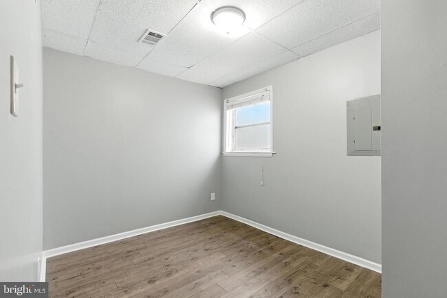 Building Photo - 708 S Randolph St