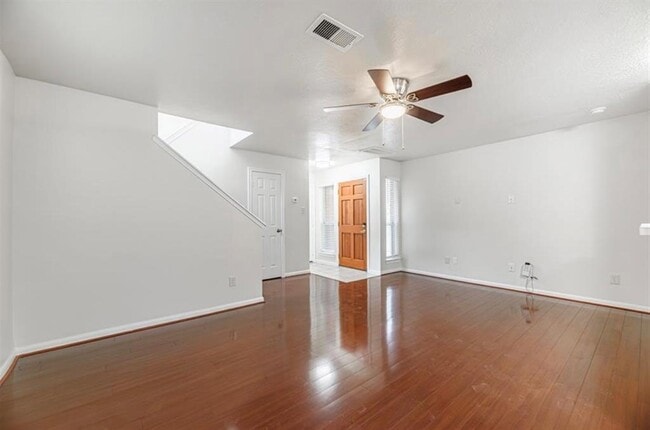Building Photo - 1512 Robin St