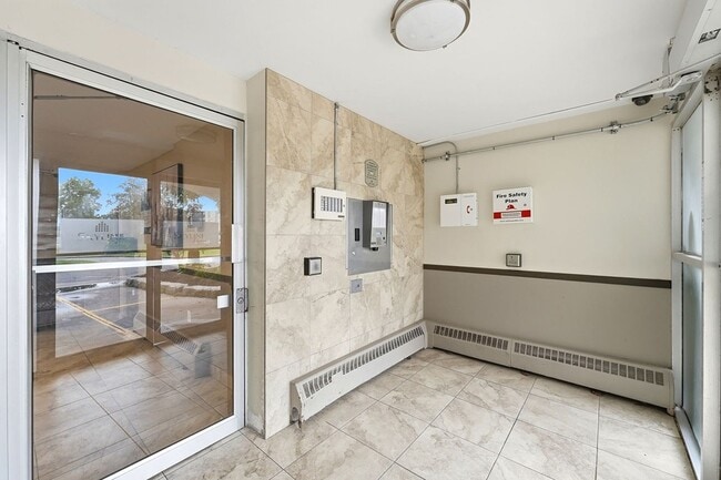 Building Photo - Kingsberry Towers Apartments