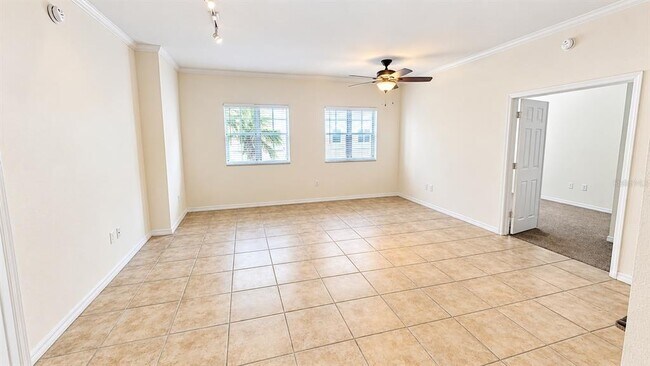 Building Photo - 1064 N Tamiami Trl