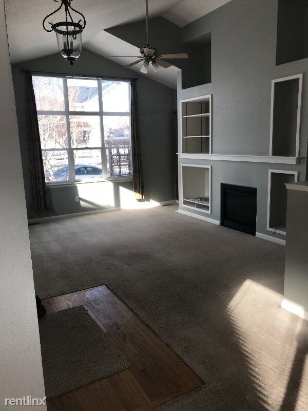 Building Photo - 2 br, 2 bath Townhome - 4056 Plum Creek Dr