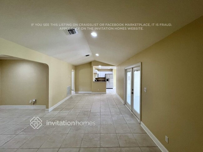 Building Photo - 1318 SW Bartell Ave