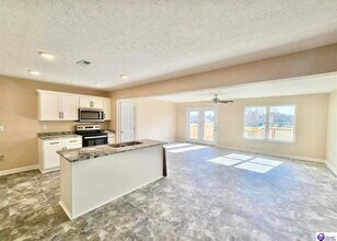 Building Photo - 214 Dixon Cir