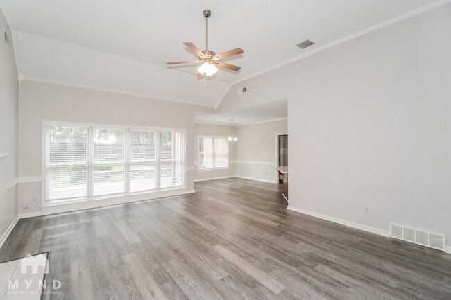 Building Photo - 1624 Wayside Cove