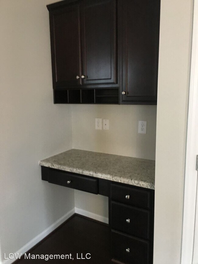 Building Photo - 3 br, 2.5 bath House - 5380 Farm House Trail