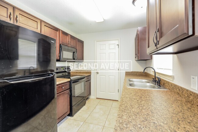 Building Photo - 505 Marion Oaks Pass
