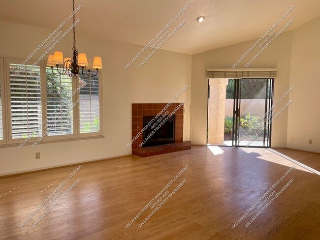 Foto del edificio - Two Bedroom Condo in The Village of Santa ...