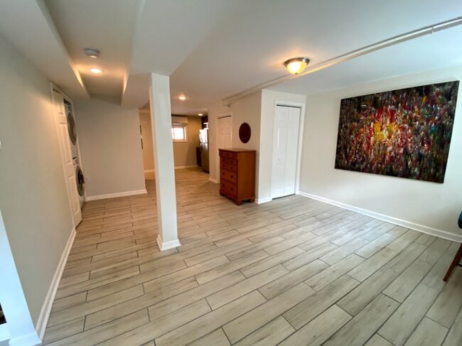 Foto del edificio - 220 Ascot Pl NE