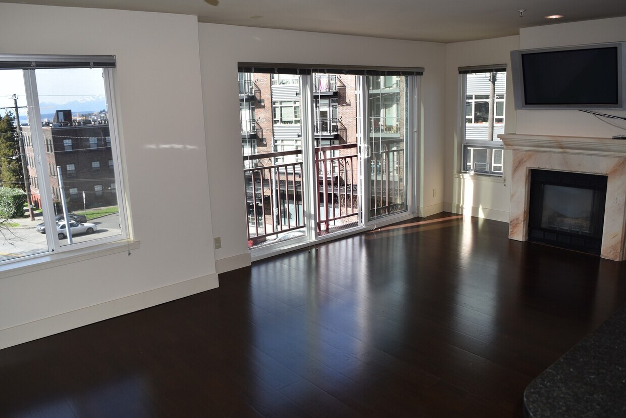 Foto principal - Capitol Hill 1BR/1BA with Stunning City Views