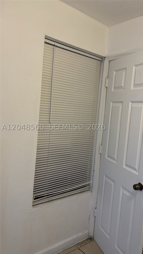 Foto del edificio - 179 NE 53rd St